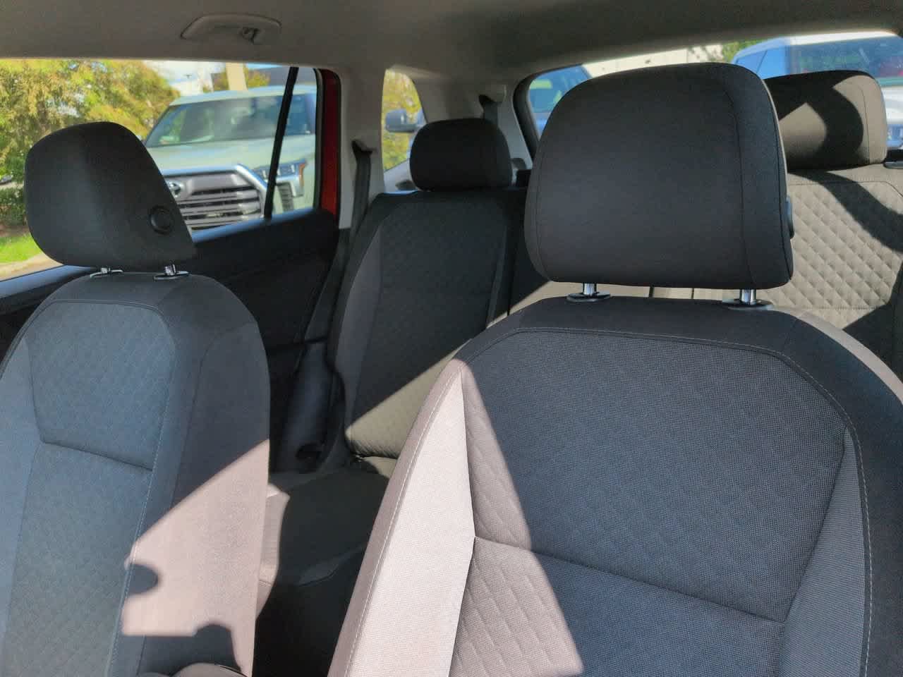 Used 2019 Volkswagen Tiguan S w/ Driver Assistance Package FWD image 8