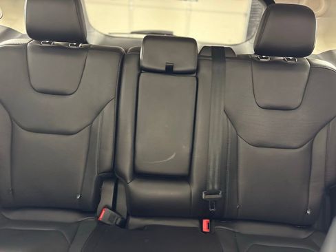 Used 2018 Ford Edge Titanium w/ Equipment Group 301A image 39