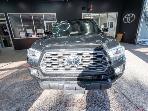 Used 2023 Toyota Tacoma TRD Off-Road image 6