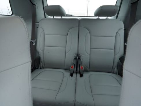 Used 2019 GMC Acadia SLT image 28