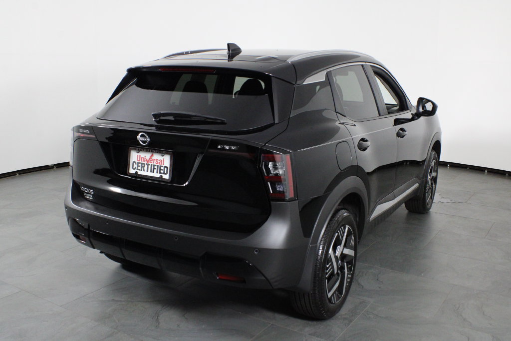 Certified 2026 Nissan Kicks SV FWD image 4