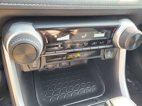 Used 2024 Toyota RAV4 LE image 18