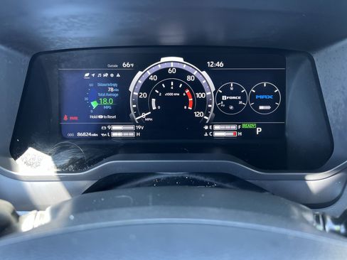 Used 2023 Toyota Sequoia Platinum AWD/4WD image 17