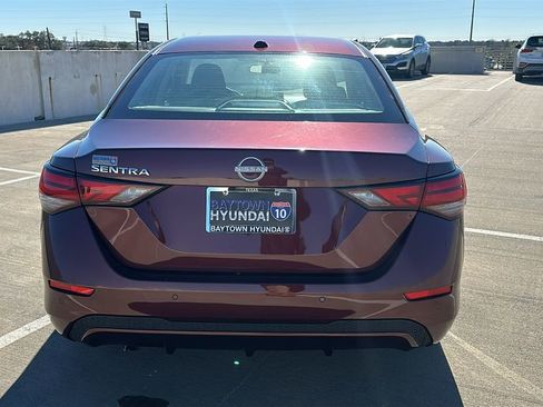 Used 2025 Nissan Sentra SV image 11