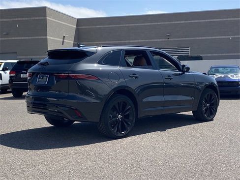New 2025 Jaguar F-PACE R-Dynamic S image 18