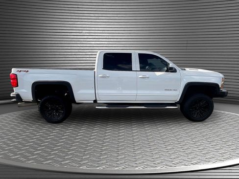Used 2019 Chevrolet Silverado 2500 LT AWD/4WD image 8