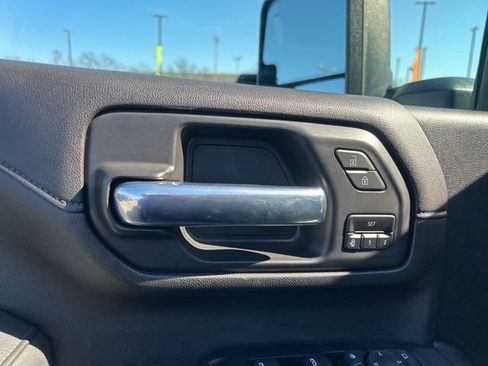 Used 2023 Chevrolet Silverado 3500 High Country image 12