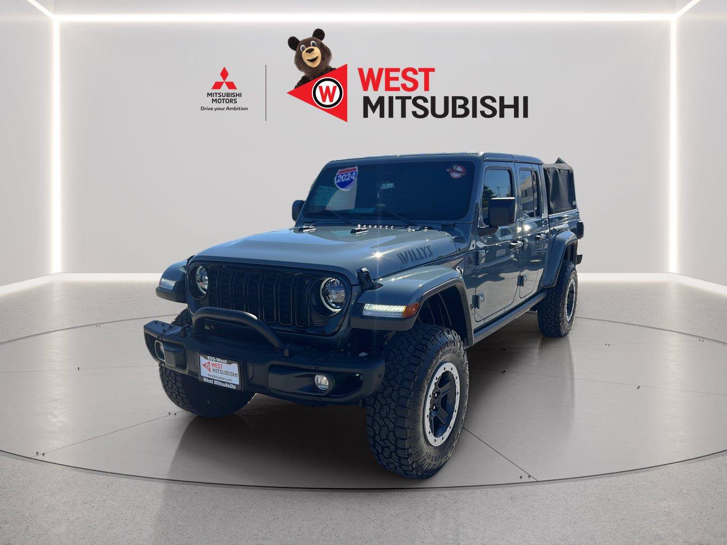 Used 2024 Jeep Gladiator Sport AWD/4WD image 1