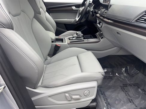 Used 2022 Audi Q5 2.0T Premium w/ Convenience Package image 45