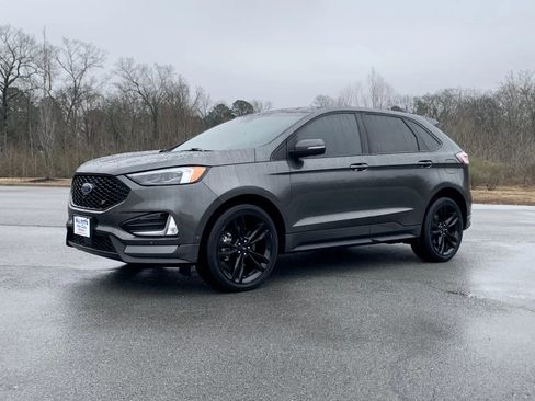 Used 2019 Ford Edge ST w/ Equipment Group 401A image 3