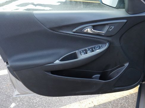 Used 2024 Chevrolet Malibu LT image 28