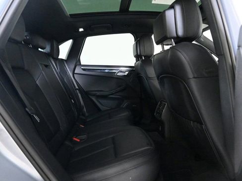 Certified 2024 Porsche Macan image 19