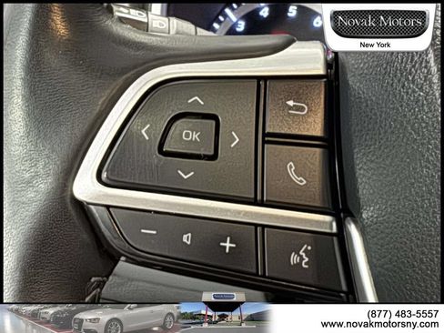 Used 2022 Toyota Highlander XLE AWD/4WD image 14