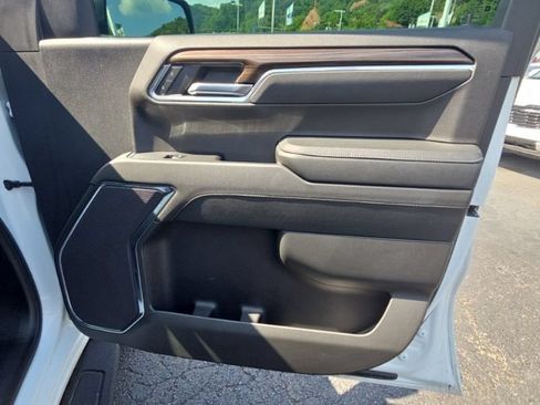 Used 2023 Chevrolet Silverado 1500 LT Trail Boss w/ Protection Package AWD/4WD image 13
