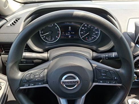 Used 2023 Nissan Sentra SV FWD image 18