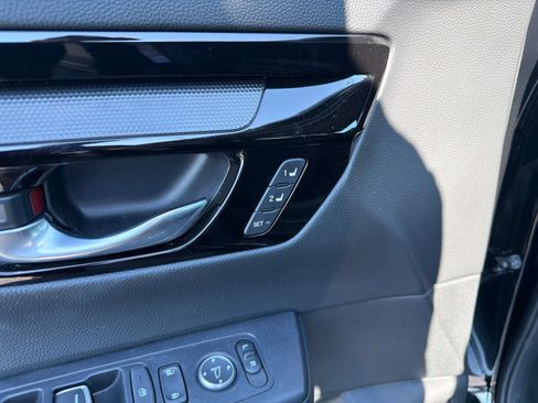 Used 2024 Honda CR-V EX-L image 12