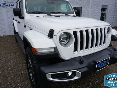 Used 2020 Jeep Gladiator Overland AWD/4WD image 7
