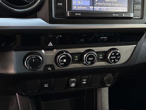 Used 2018 Toyota Tacoma SR5 image 15