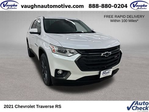 Used 2021 Chevrolet Traverse RS FWD image 1