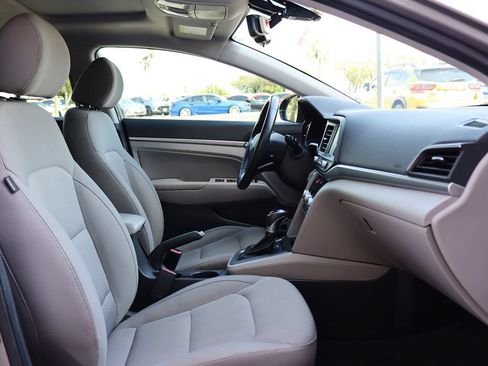 Used 2020 Hyundai Elantra Value Edition w/ Cargo Package (C1) FWD image 34