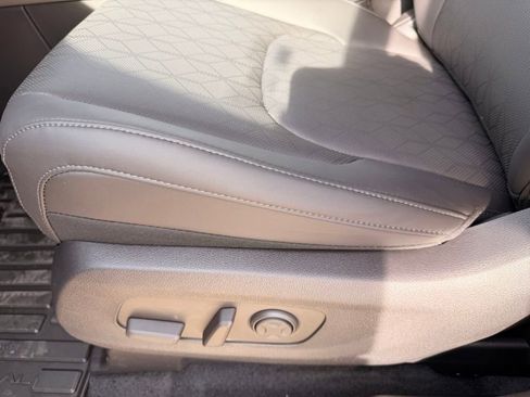 New 2026 Kia Carnival FWD image 13