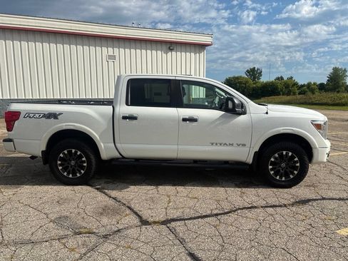 Used 2018 Nissan Titan PRO-4X AWD/4WD image 4
