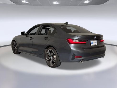 Used 2022 BMW 330i Sedan w/ Driving Assistance Package RWD image 3