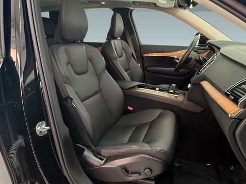 Used 2024 Volvo XC90 T8 Plus image 24