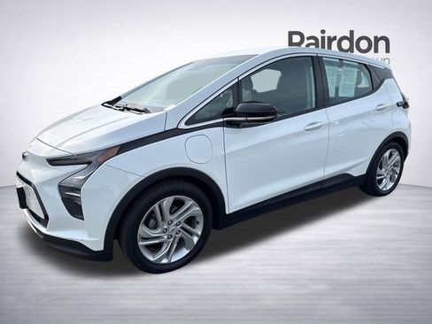 Used 2023 Chevrolet Bolt LT w/ Driver Confidence Package image 5