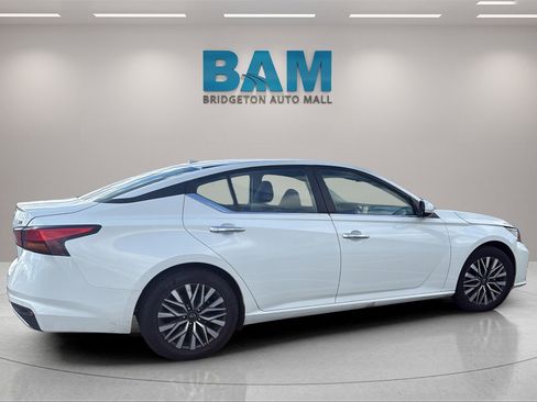 Used 2023 Nissan Altima 2.5 SV image 10