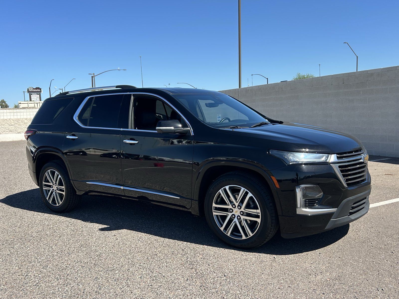 Used 2023 Chevrolet Traverse High Country AWD/4WD image 7
