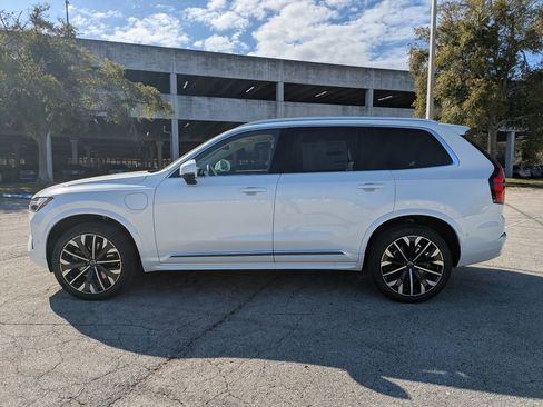 New 2026 Volvo XC90 T8 Ultra w/ Protection Package Premier AWD/4WD image 3