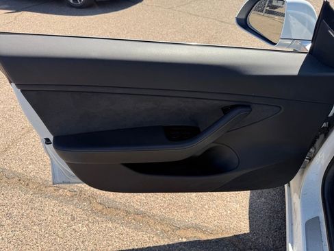 Used 2018 Tesla Model 3 Long Range RWD image 14