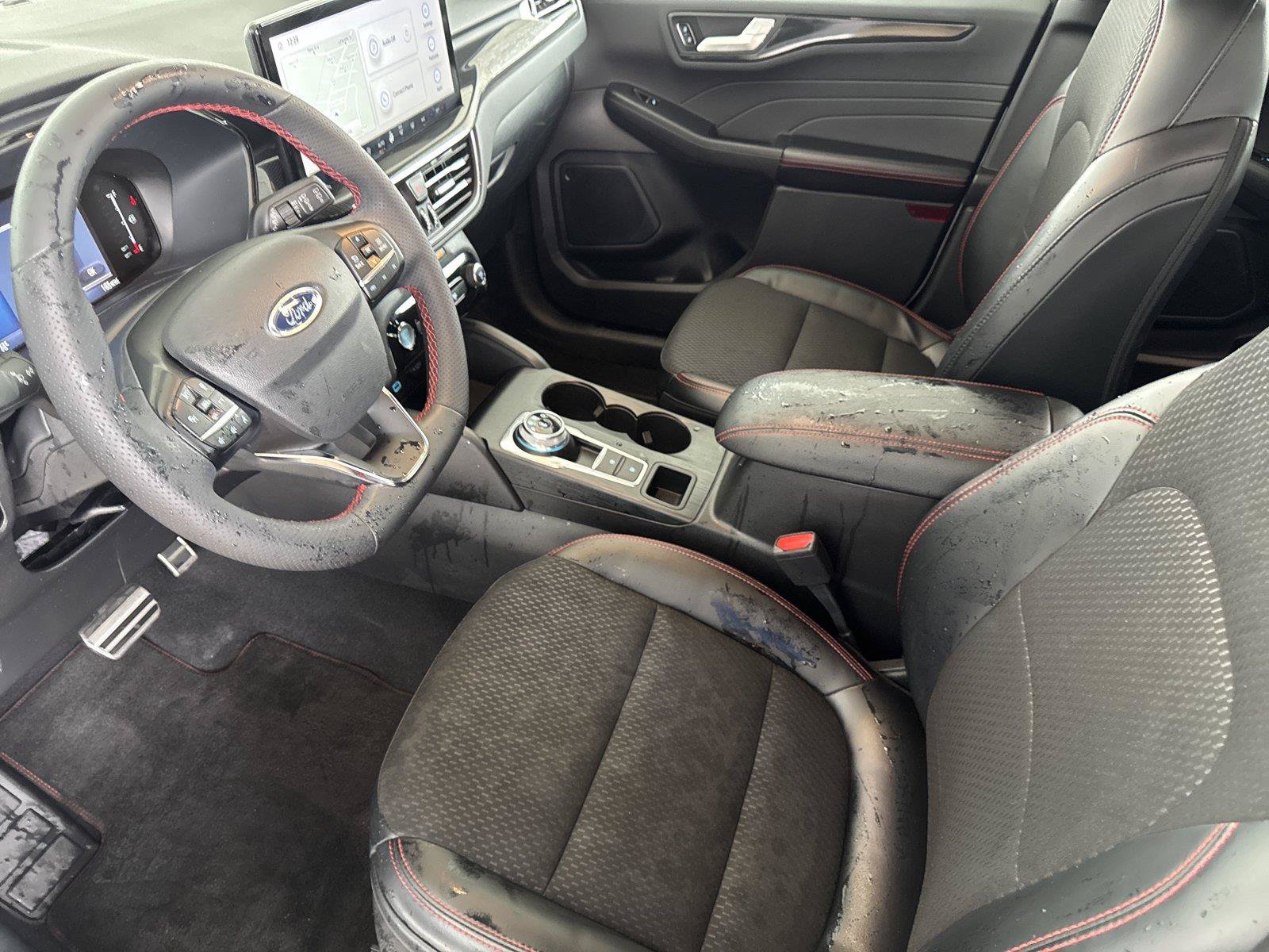 Used 2023 Ford Escape ST-Line w/ Tech Pack #1 FWD image 9