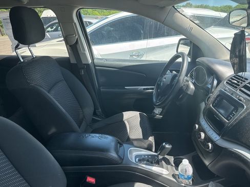 Used 2017 Dodge Journey SXT AWD/4WD image 24