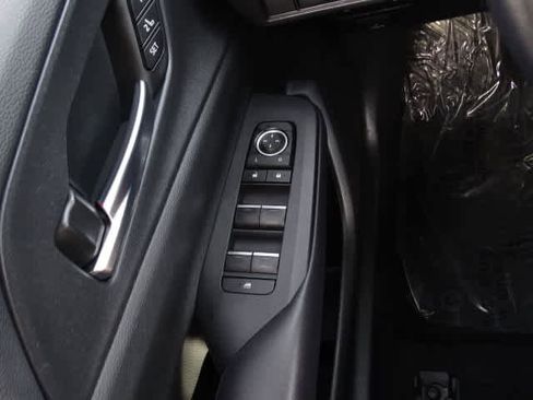 Used 2024 Toyota Prius Prime Premium w/ Advanced Technology Package image 39