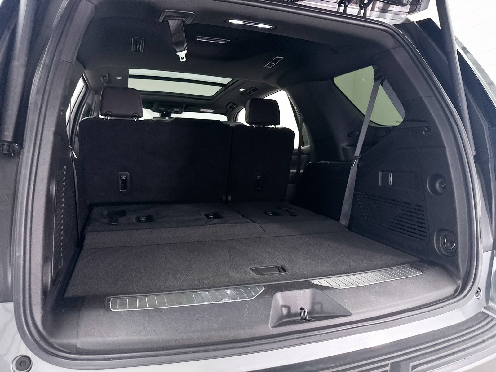 Used 2021 Chevrolet Tahoe RST AWD/4WD image 35