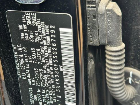 Used 2025 Kia Sportage EX FWD image 28