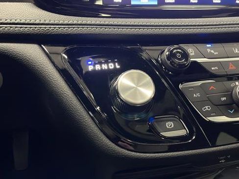 Used 2026 Chrysler Pacifica Select FWD image 19