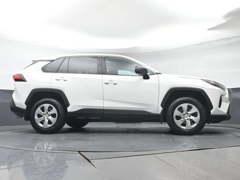 Used 2023 Toyota RAV4 LE AWD/4WD image 33