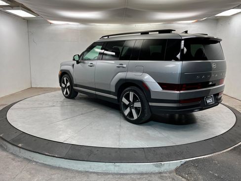 Used 2024 Hyundai Santa Fe Limited image 3