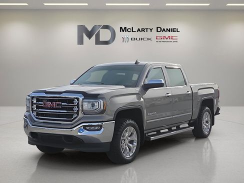 Used 2017 GMC Sierra 1500 SLT w/ SLT Premium Package image 2