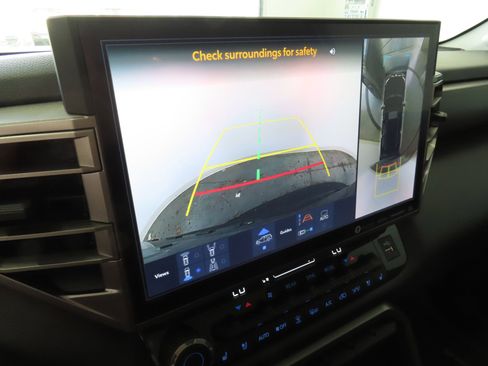 Used 2023 Toyota Sequoia Limited image 19