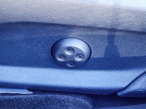 Used 2017 Mercedes-Benz C 300 Sedan image 11