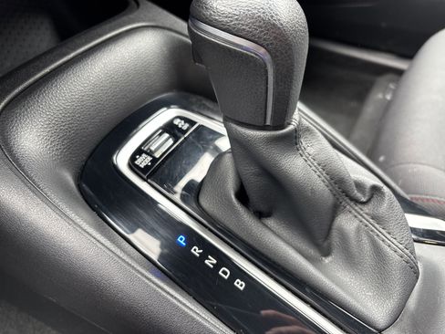 Certified 2025 Toyota Corolla SE FWD image 28