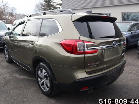 Used 2023 Subaru Ascent Premium w/ Convenience Package image 4