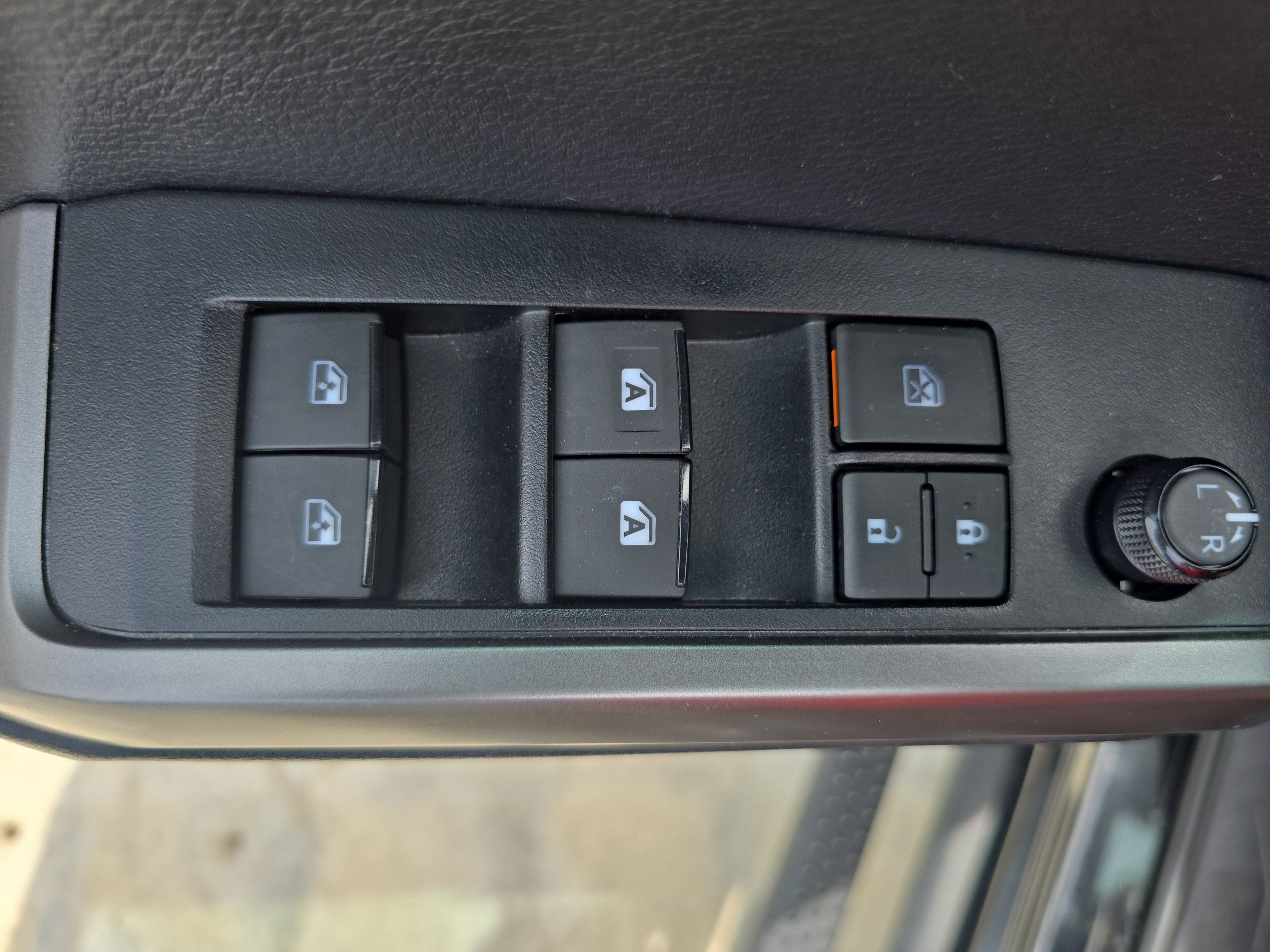 Used 2023 Toyota Tacoma SR5 w/ Technology Package AWD/4WD image 27