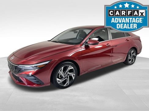 Certified 2025 Hyundai Elantra SEL FWD image 1