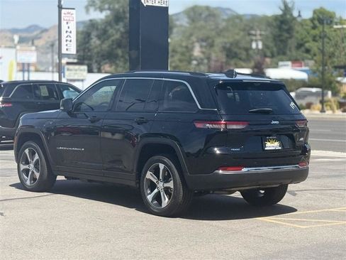 Used 2023 Jeep Grand Cherokee 4WD 4xe w/ Luxury Tech Group II image 4