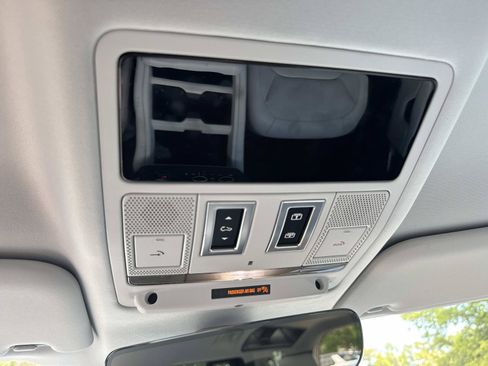 Certified 2025 Land Rover Defender 110 S AWD/4WD image 27